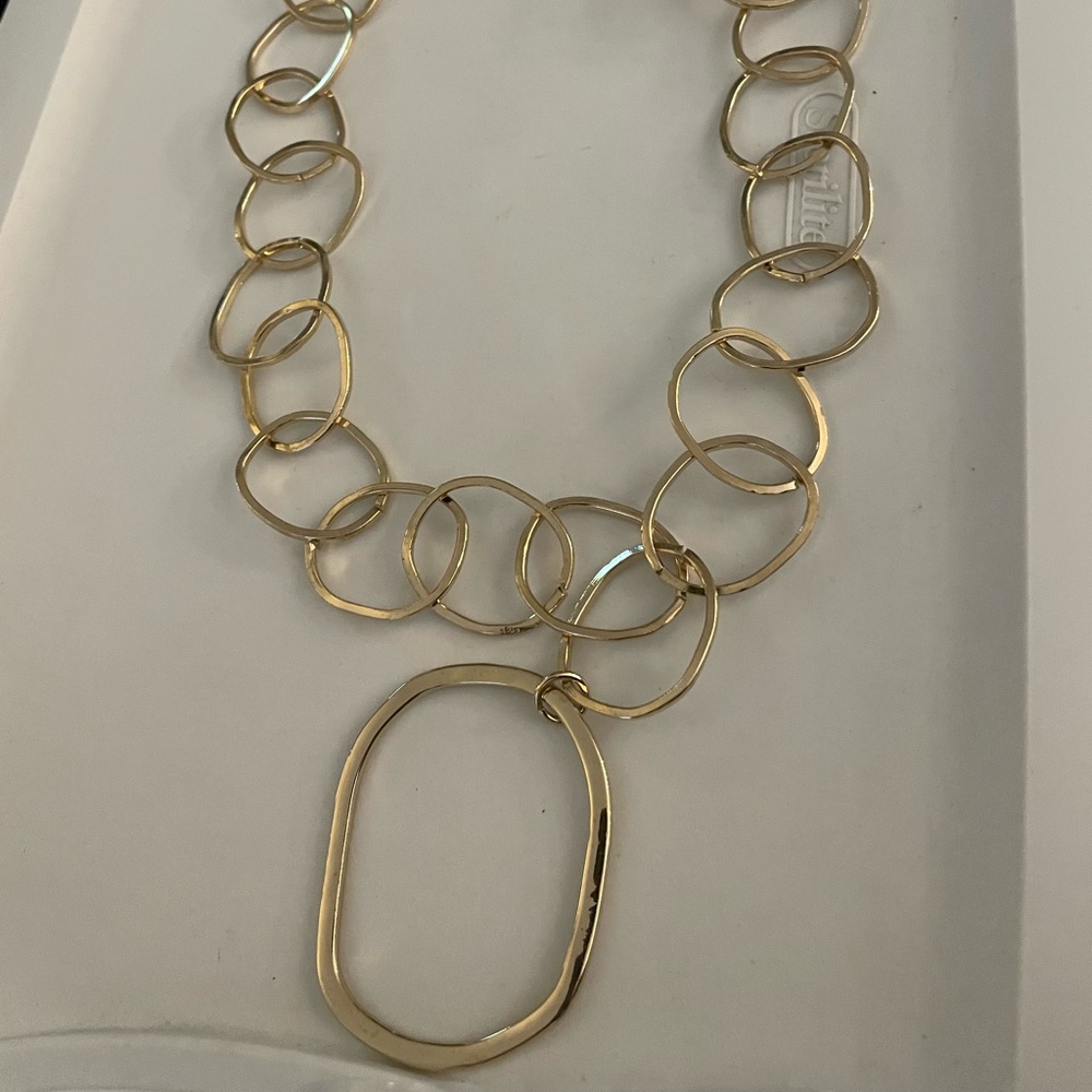 SET EARRINGS AND NECKLACE